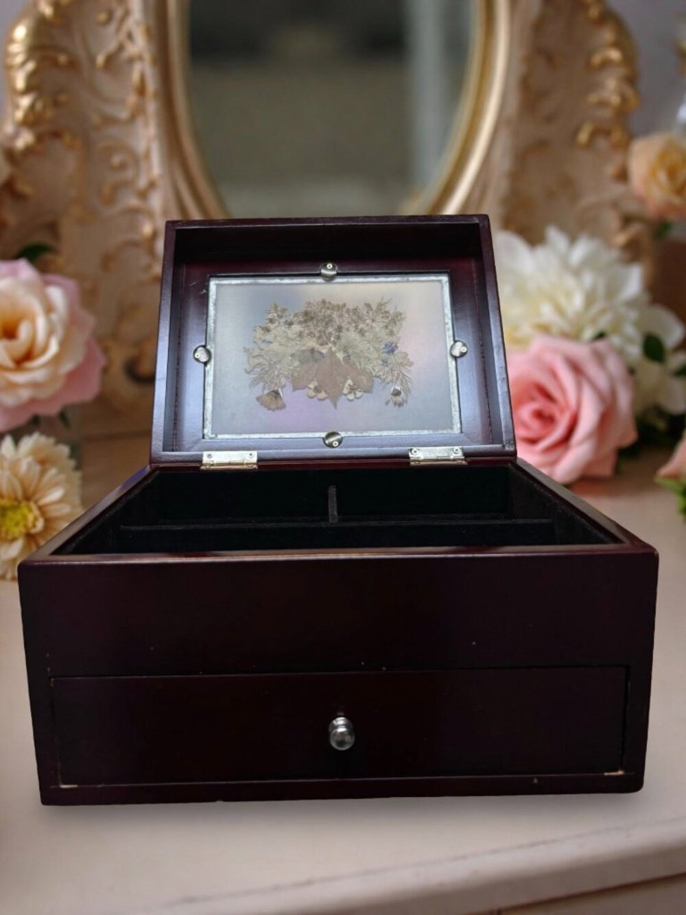 Vintage Wooden Jewelry Box With Pressed Flower Glass Lid & Velvet-Lined Compartm - Picture 2 of 5